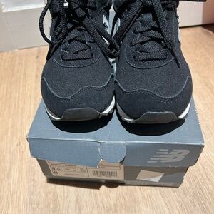 Women’s New Balance Sneakers size 6 1/2